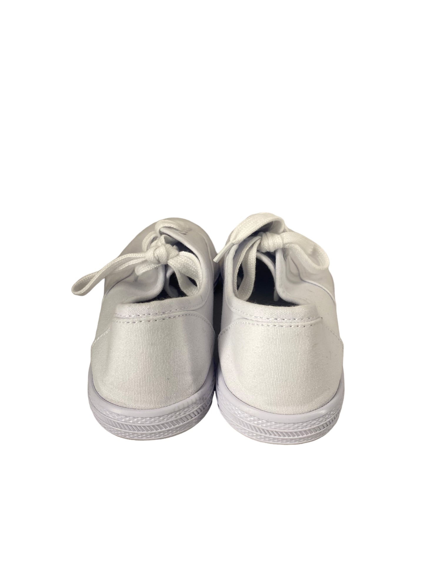 Shoes Sneakers By Universal Thread  Size: 6