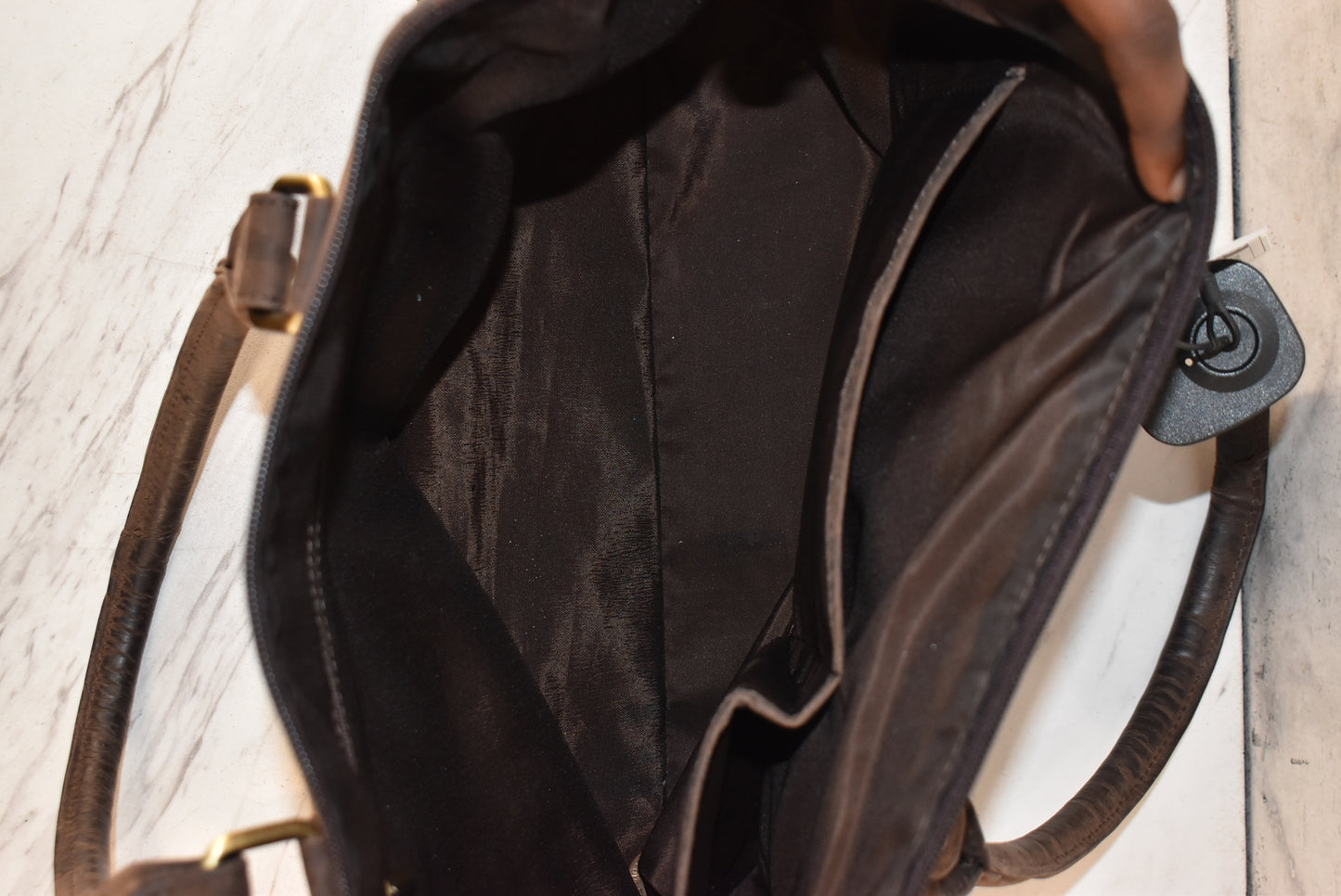 Handbag Leather By Clothes Mentor  Size: Large