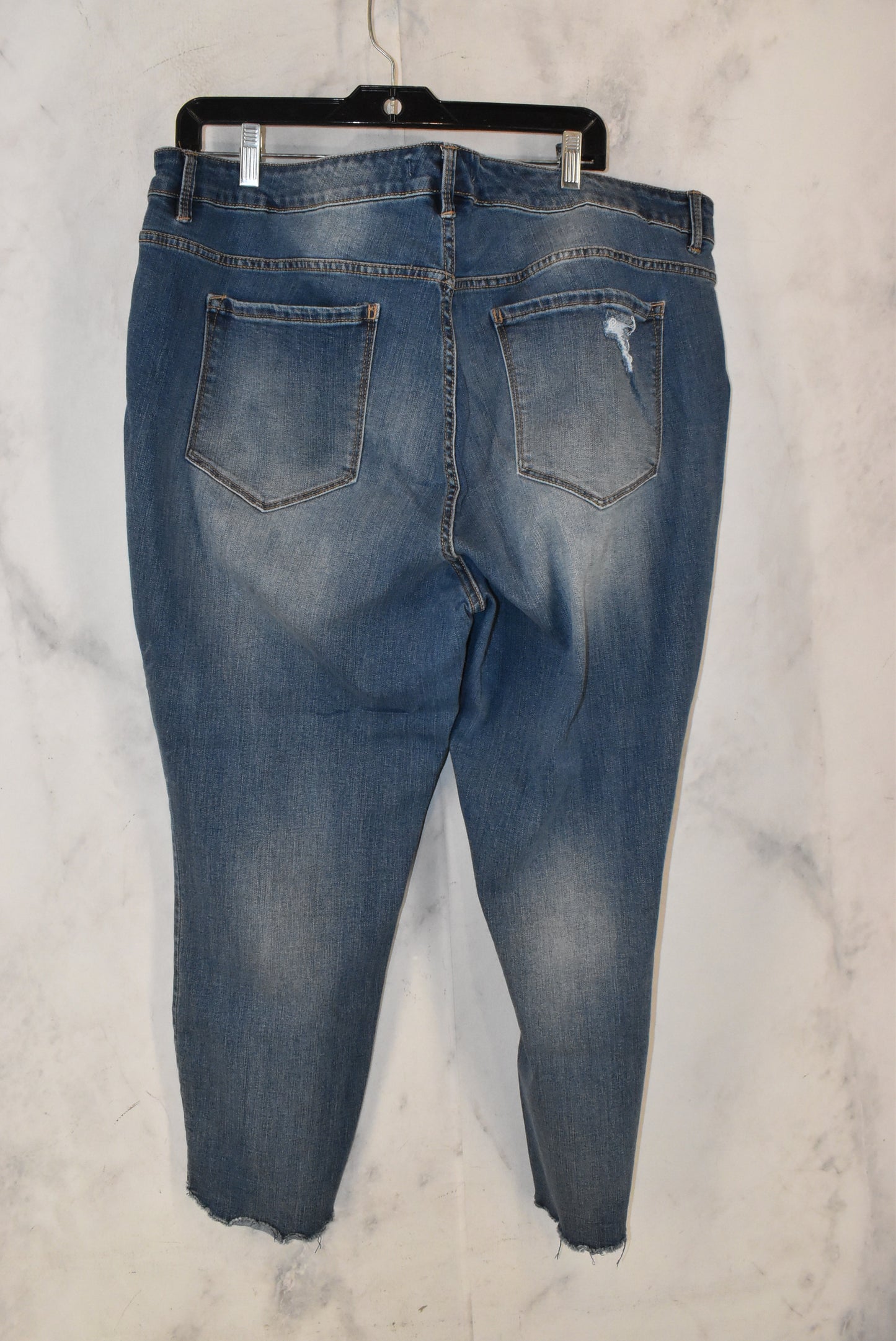 Jeans Cropped By Code Blue  Size: 22womens
